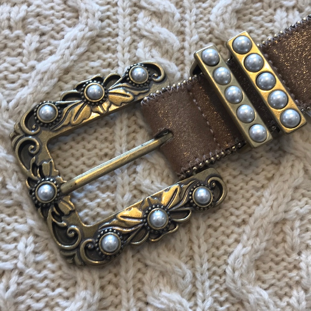 Kathy Van Zeeland pearl topaz vegan Belt Medium - Picture 1 of 8
